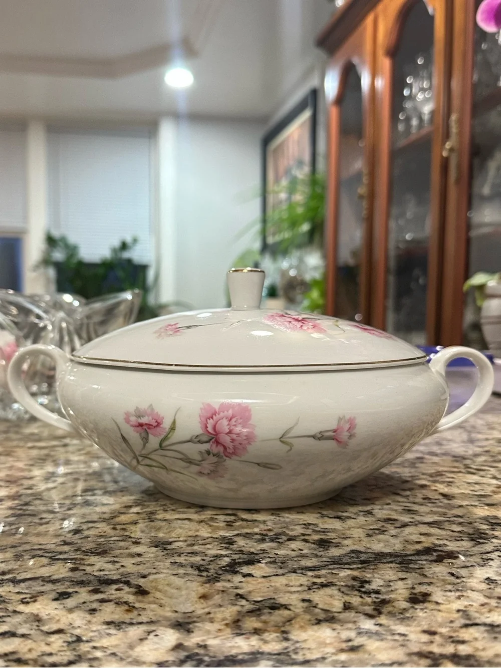 Fine China Royal Court Japan Carnation